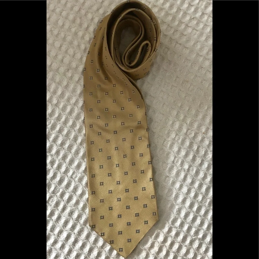 VTG Giorgio Armani Cravatte Silk Gold Wide Necktie Business Designer Luxury